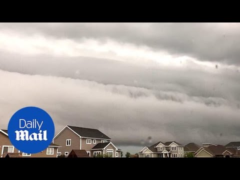 Stunning timelapse captures shelf cloud moving in over Wisconsin