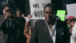 Lee Fields &amp; The Expressions - Make The World