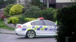 preview picture of video 'Police car 3T Awamoa Road, Oamaru 12,8,09'