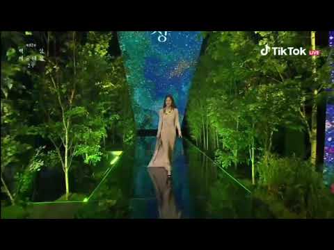 Nữ diễn viên Go Hyun Jung tái xuất màn ảnh ở tuổi 50 | 2ĐẸP