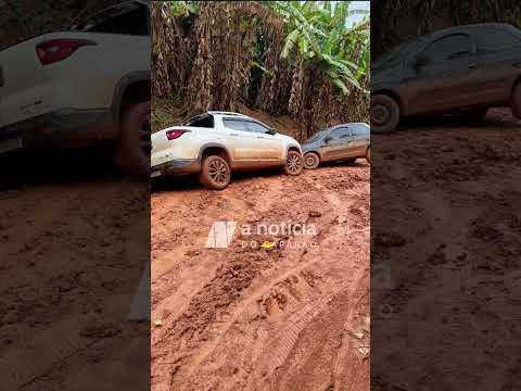 CHUVAS CAUSAM ESTRAGOSNAS ESTRADAS RURAIS DE IRUPI (ES)