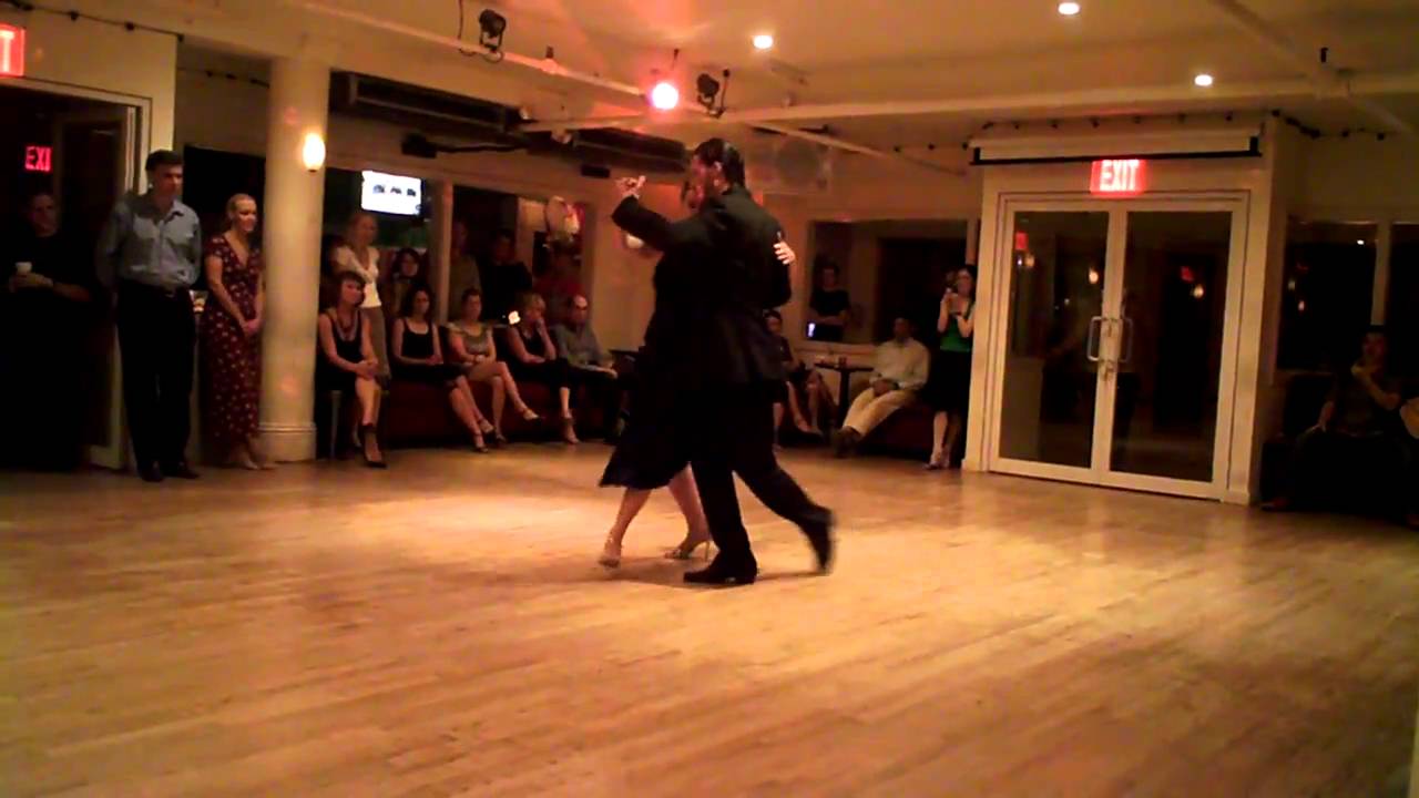 Julio Bassan & Luiza Paes: Argentine Tango - La Cantina