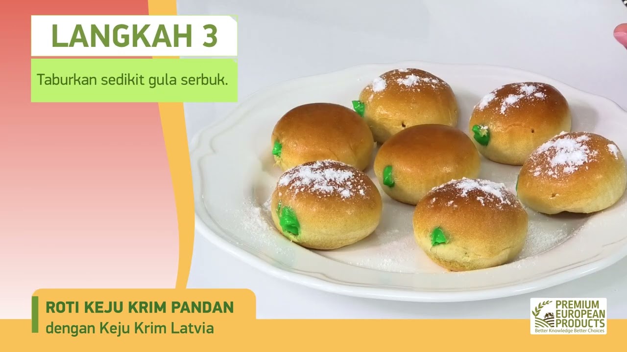 Roti Keju Krim Pandan dengan Keju Krim Latvia (malay)