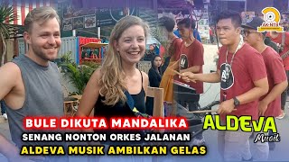Download lagu BULE-BULE DIKUTA MANDALIKA SENANG SEKALI NONTON ORKES JALANAN LOMBOK - ALDEVA MUSIK mp3 Download lagu BULE-BULE DIKUTA MANDALIKA SENANG SEKALI NONTON ORKES JALANAN LOMBOK - ALDEVA MUSIK mp3