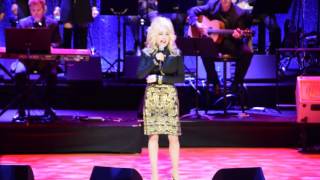 Dolly Parton Sings “Dumb Blonde” at Country Music Hall of Fame