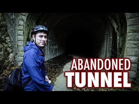 日本廢棄隧道中的鬧鬼現象 (Inside a Haunted Abandoned Japanese Tunnel)