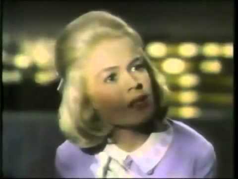 Sandra Dee  Tammy 360p)