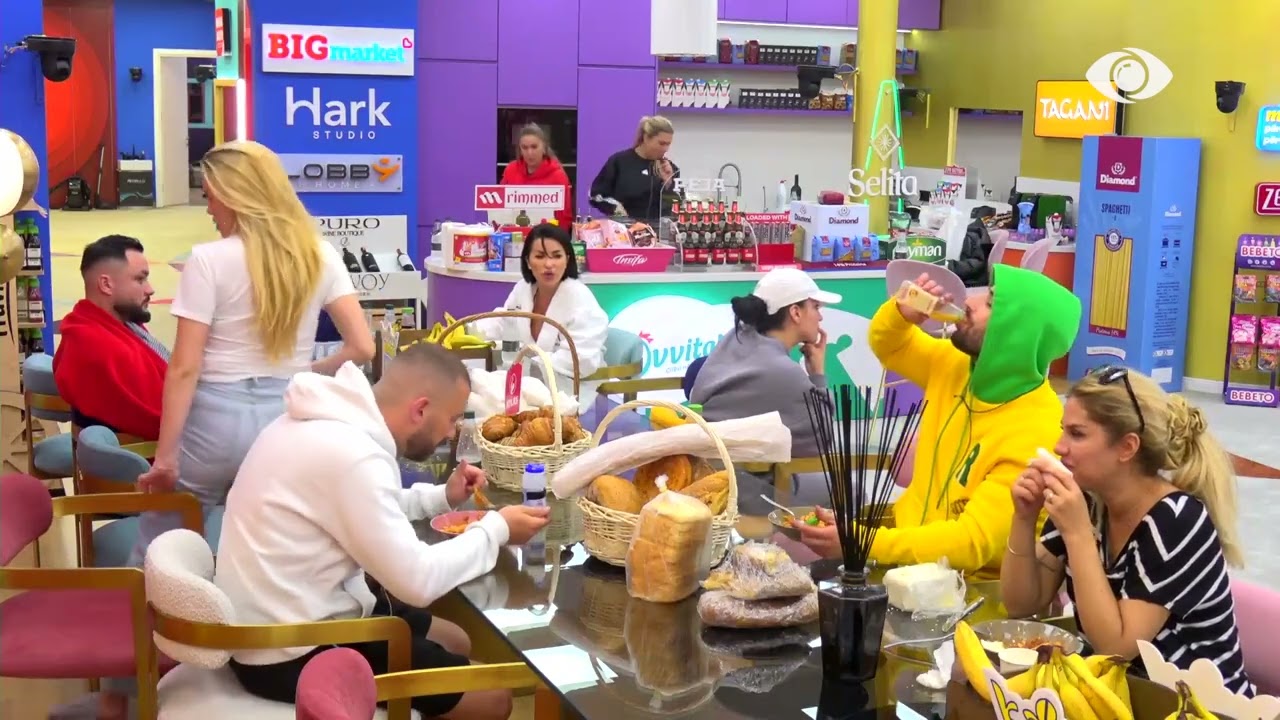 “Je antipatike dhe s’durohesh dot”/ Debat mes Rozës dhe Eglës: Rriti një numër syzeve optike