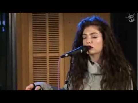 Lorde covers Retrograde by James Blake - a passionate performance - Triple J - Like A Version