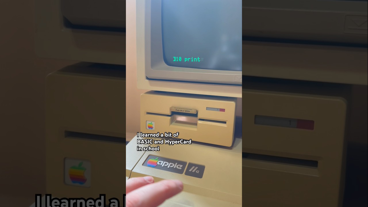 10 PRINT #adultswim AppleSoft BASIC apple IIe computer #80s #programming #retrocomputing