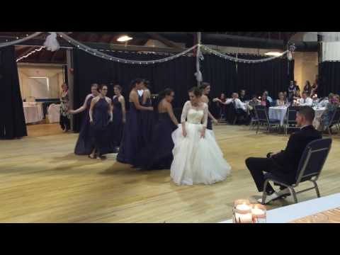 EPIC PITCH PERFECT BRIDESMAIDS DANCE