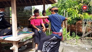 Download lagu Epen gawe lansung nyawer ke mustamin saat lagu rekuesannya di bawakan TEMU KARYA 05 mp3 Download lagu Epen gawe lansung nyawer ke mustamin saat lagu rekuesannya di bawakan TEMU KARYA 05 mp3