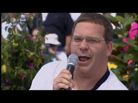 Elton live WM Song 2010 - Weltmeister (vs Peilomat)