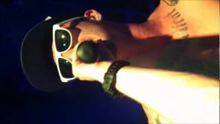 Chris Webby NEW SONG 2012 - Wait A Minute Live