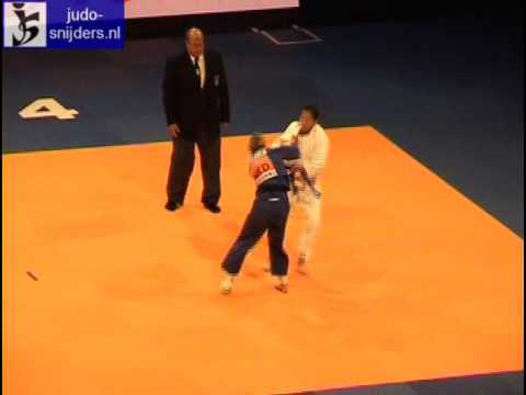 Judo 2009 Rotterdam: Bosch (NED) - Purevjargal (MGL) [-70kg].