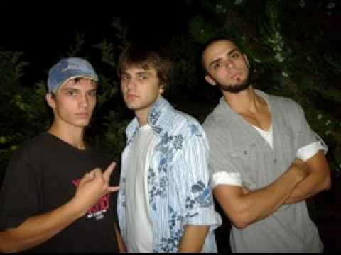 FAM. feat. Snoopy MC - Mikrofonot Gori