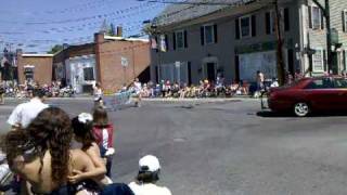 preview picture of video 'Chelmsford HS Band and Majorettes at July 4th Parade'