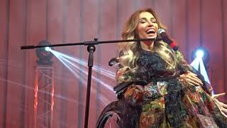 Юлия Самойлова спела "Flame Is Burning" в Чебоксарах