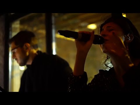 Santi & Tuğçe – Kuyu (Live in Istanbul)