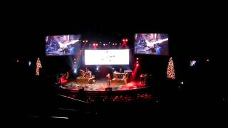 Mercyme - Rockin around the Christmas tree (live)