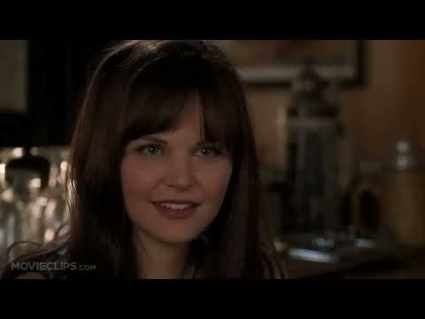 Something Borrowed 2011 official trailer still with Rachel and Darcy in New York