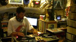 STRICTLY FEMALE MC Vinyl Underground Set - Intro by D-SEW on 9th of July 2012
