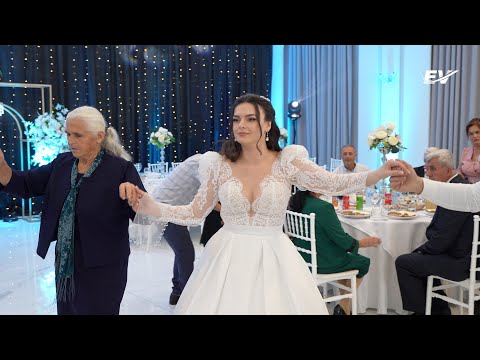 Dasma Shqiptare 2023 - Familja e nuses në valle / Sindi Yzeiri / Erlind Vaja Production