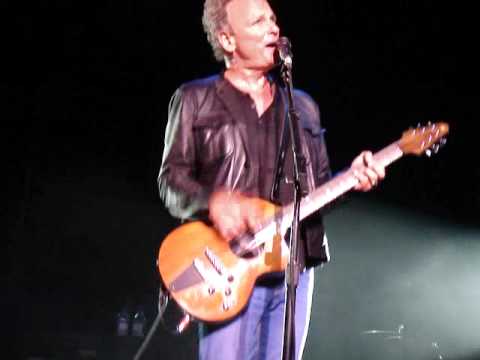 14.That's The Way Love Grows.Lindsey Buckingham LIVE PITTSBURGH 9/20/2011 Carnegie Library Music