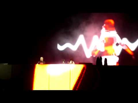 John O'Callaghan - Who`s The Next Bitch - ASOT 500 Buenos Aires @ Club GEBA 02-04-2011 HD 720p