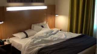 preview picture of video 'Holiday Inn Express Dubai Airport, UAE - Review of a King Room 244'