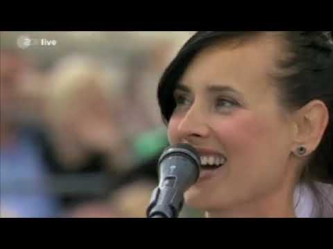 BELL BOOK AND CANDLE Rescue Me Unplugged Version [ ZDF Fernsehgarten ]