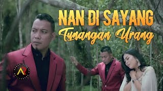 Download lagu ANDRA RESPATI ENO VIOLA Nan Di Sayang Tunangan Ura... mp3