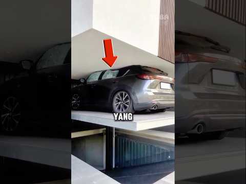 Mobil Ini Penyok Gara-Gara Fitur Otomatis.. 😮