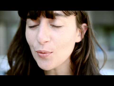 #548 Peau -  A  demi nue