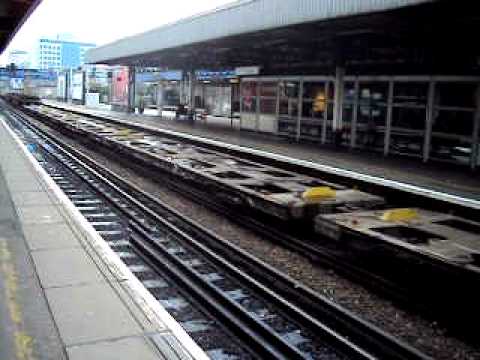 freightliner class 66504 passes soton central 10.02.12