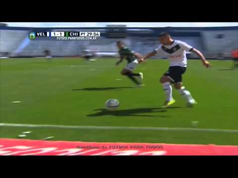 Lanzillota y un manotazo salvador. Vélez 1 - Nueva Chicago 1. Fecha 27. Primera 2015. FPT