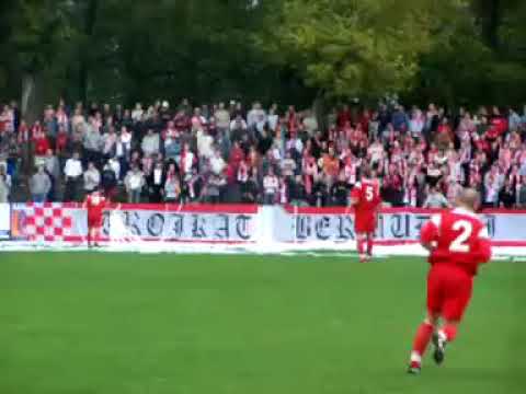 Serpentyny i doping na meczu ŁKS Łomża - Wigry Suwałki (2005)