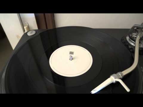 Future Frequencies 02 - B2 - Tommers - Acid Cinderella