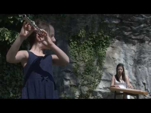 Leonard Cohen - Hallelujah - Sound of Sisters (zither&flute cover by Eva&Vita Novak; citre, flavta)