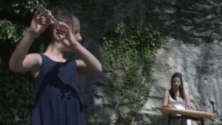 Leonard Cohen - Hallelujah - Sound of Sisters (zither&flute cover by Eva&Vita Novak; citre, flavta)