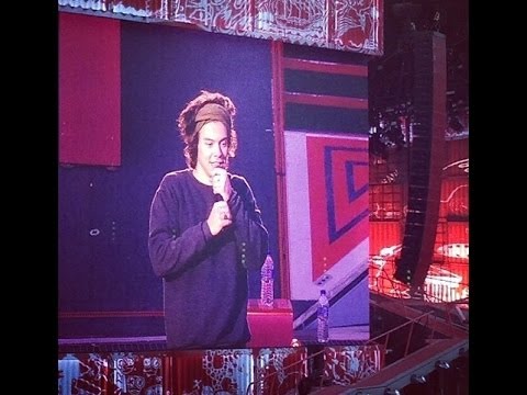 Harry Styles - Apologize For Not Singing At All During The Concert
