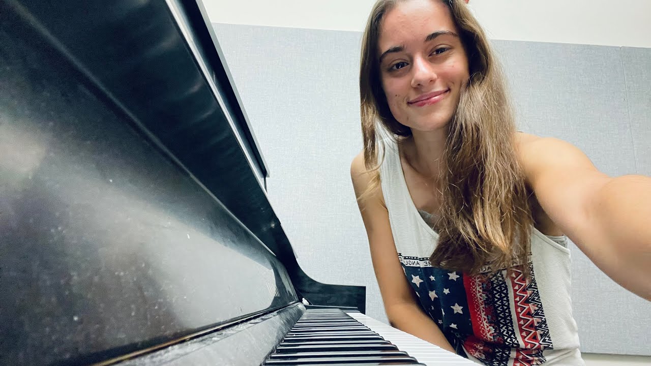 Live music with Iris Andie (in the practice room at school lol)