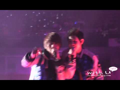 [FANCAM] 101212 Welcome to BEAST Airline - JunSeob #46