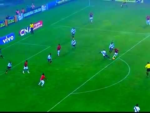 Gol de Forlan - Internacional 2 x 1 Vasco - 6° Rodada - Brasileirão 2013