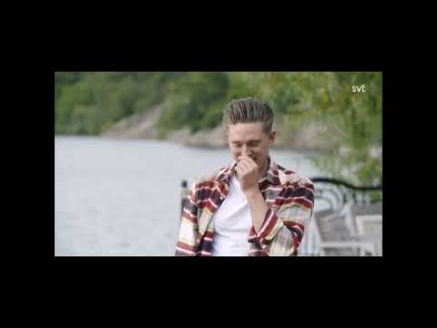 Danny slänger ner David i vattnet | Bäst i Test SVT