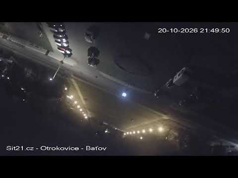 Live webcam view of Baťov Park & Community House