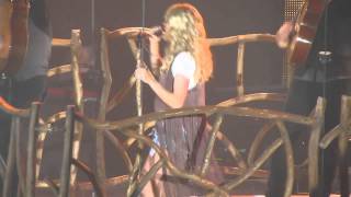 Carrie Underwood- Get Out of This Town (Live)