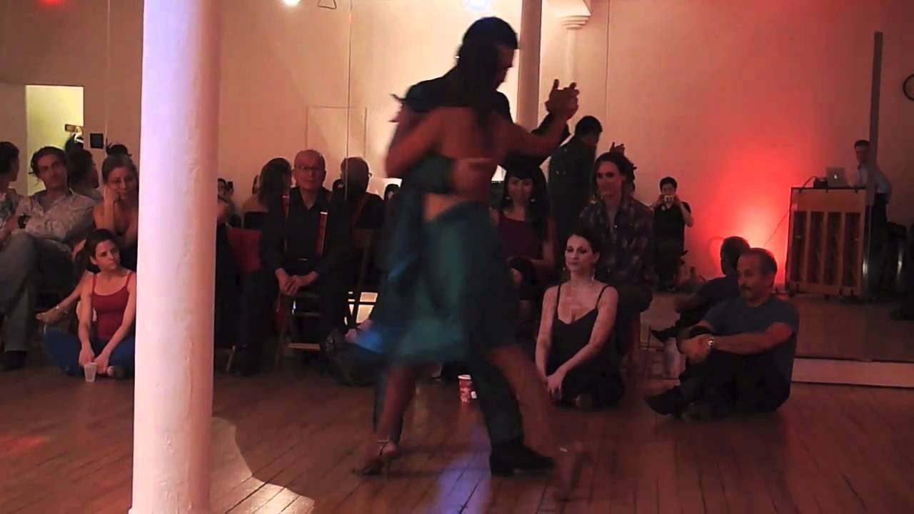 Carlos Paredes & Diana Giraldo Tango Improv at Práctilonga-939 in NYC