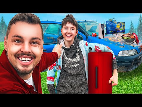 PRESELILI SMO SE U AUTO DA ŽIVIMO!