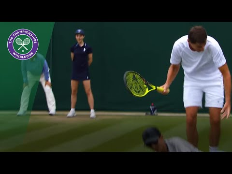 Shouting, double doubles and falling fans - Day 8's funnies | Wimbledon 2018